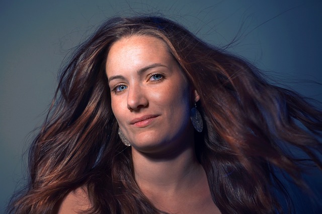 Get Wavy Hair Like Your Favourite Celebrities In Just 4 Steps