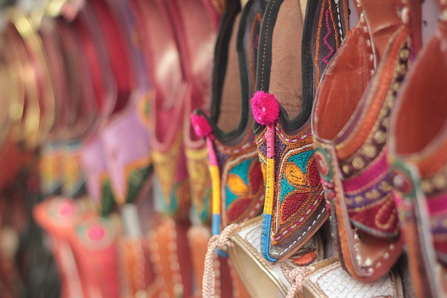How To Accessorize Your Indian Wear With Stylish Juttis