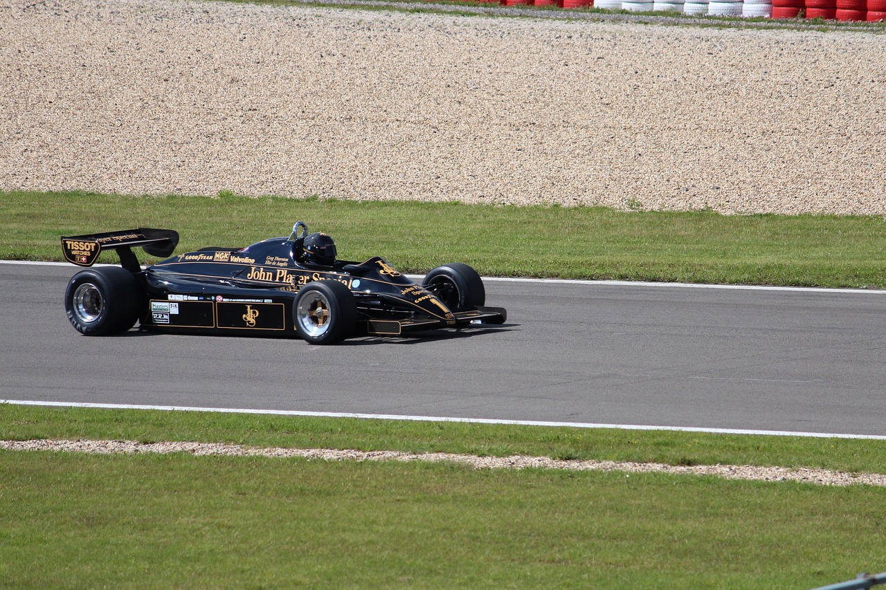 Unleash Your Inner Racing Manager with F1 Manager Deluxe Edition – Now Available at an Unbeatable Price on Mmoga De!