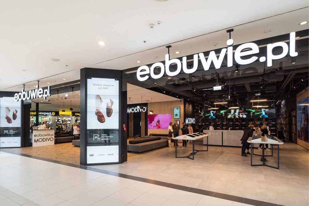 Elevate Your Fashion Game: Discover Endless Options for Shoes, Handbags, and Accessories at Eobuwie Poland
