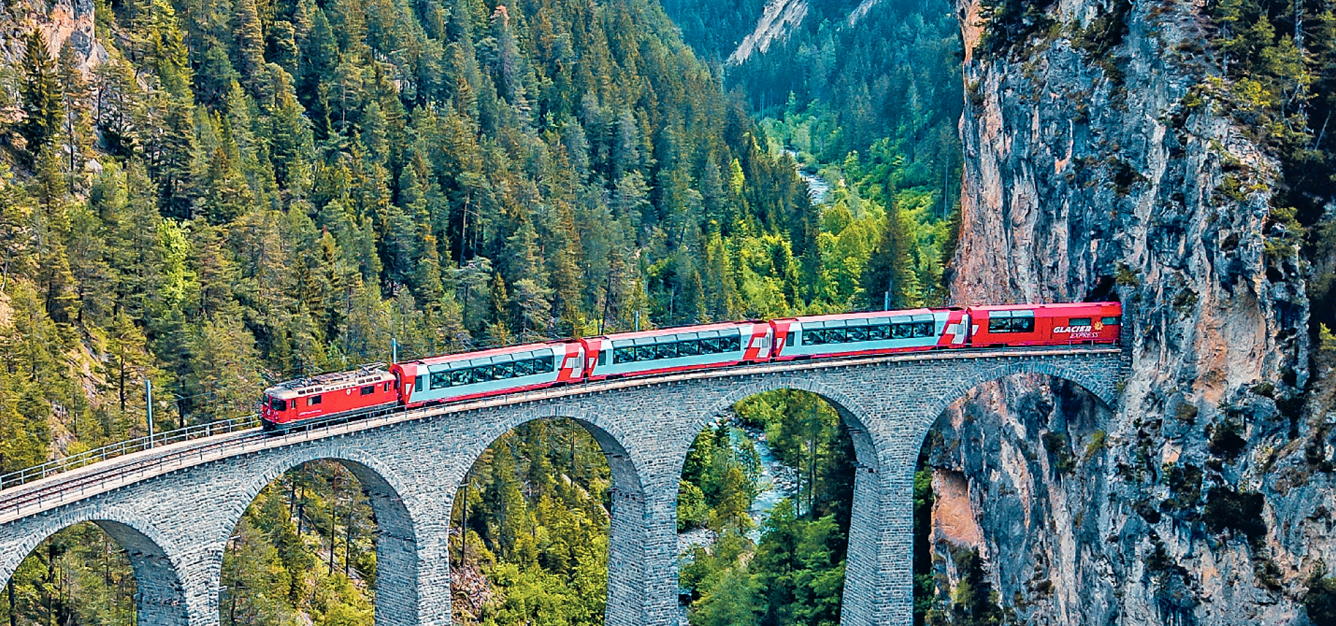How to Plan the Perfect Glacier Express Trip in Switzerland: Routes, Costs & Best Time to Go