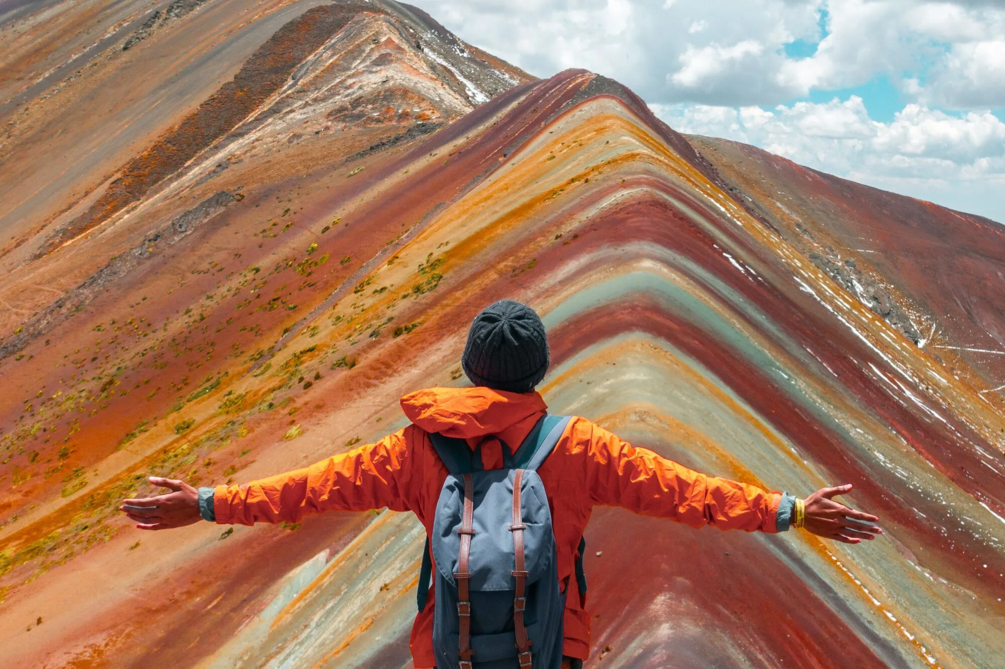 How to Travel the World Cheaper Than Staying at Home: Real Strategies That Actually Work