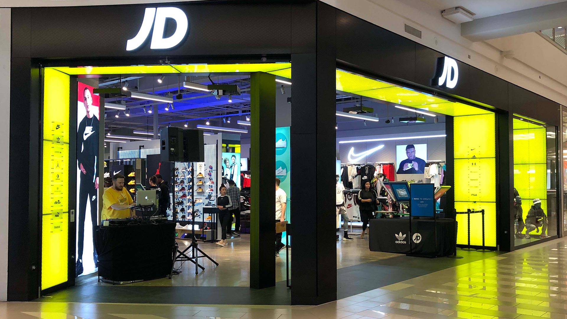 JD Sports: Explore Iconic Sneakers and Top Footwear Brands in One Place